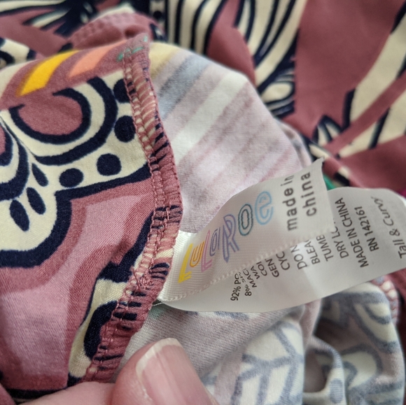 LuLaRoe leggings - Picture 2 of 2